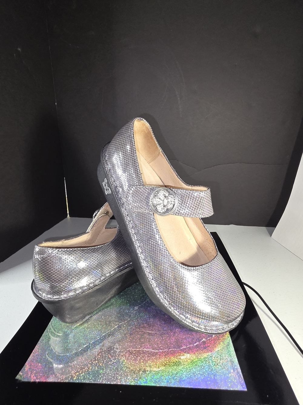 Alegria Paloma Snake Luster Holographic Silver Leather Mary Janes Size 38 US 8